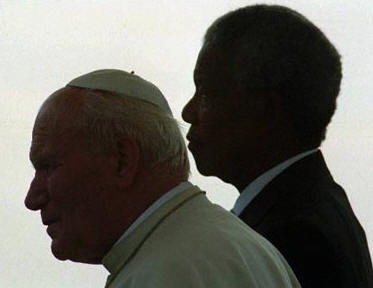 البابا ونيلسون مانديلا